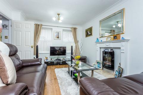 4 bedroom detached house for sale, Hyacinth Way, Rushden NN10