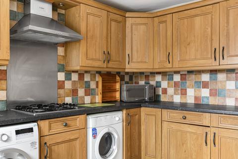 5 bedroom end of terrace house to rent, Vicarage Lane, Stratford E15