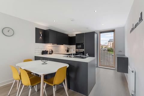 2/1, 1 Gilbert Street, Glasgow, G3 8DD