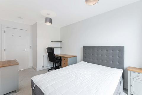 2/1, 1 Gilbert Street, Glasgow, G3 8DD