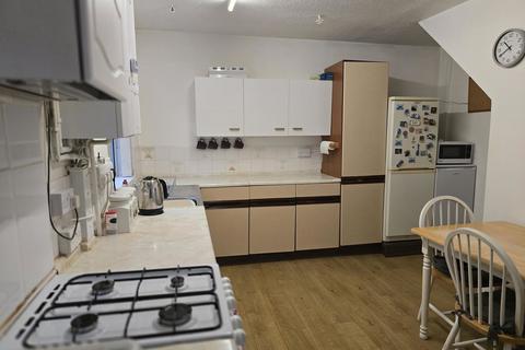 3 bedroom semi-detached house for sale, Gibbon Drive, Lostock Gralam, Northwich