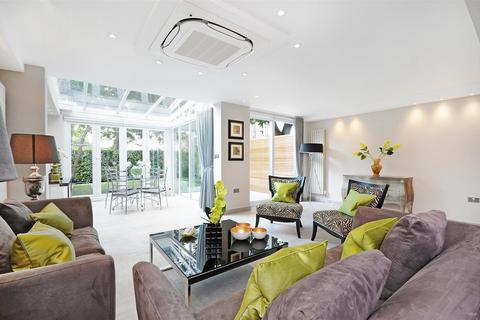undefined, COURT CLOSE, ST JOHNS WOOD PARK, London, NW8