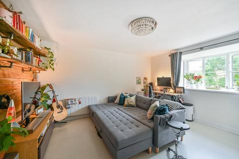2 bedroom flat for sale, Donald Woods Gardens, Surbiton, KT5