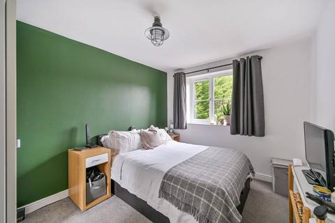 2 bedroom flat for sale, Donald Woods Gardens, Surbiton, KT5