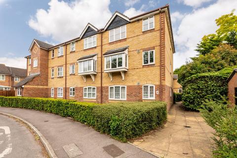 2 bedroom flat for sale, Donald Woods Gardens, Surbiton, KT5