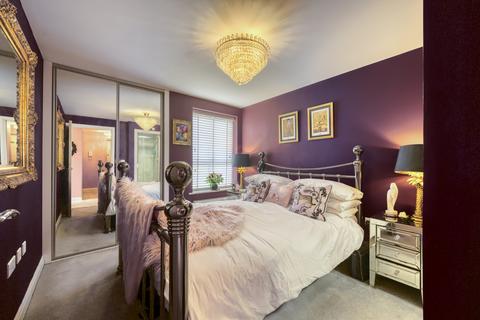 2 bedroom apartment for sale, HERON HOUSE, SWINDON SN1