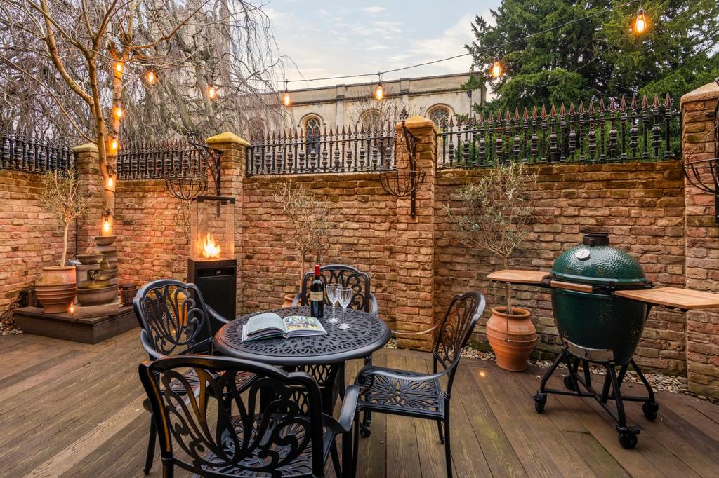 Courtyard Garden