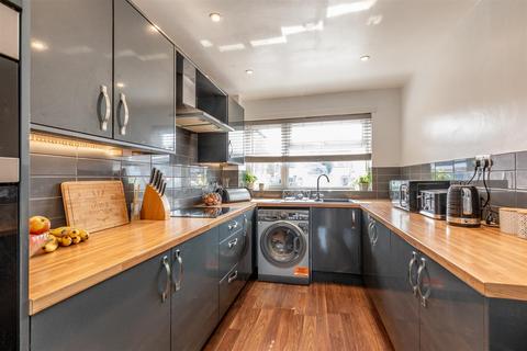 53 Bevington Close, Patchway, Bristol, BS34 5NP