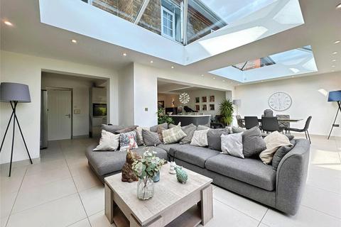 4 bedroom detached house for sale, Pasture Close, Reading RG6