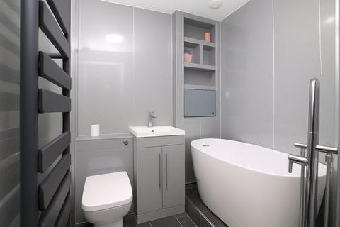 2 bedroom apartment for sale, High Road, Broxbourne