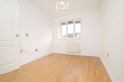 2 bedroom apartment for sale, High Road, Broxbourne