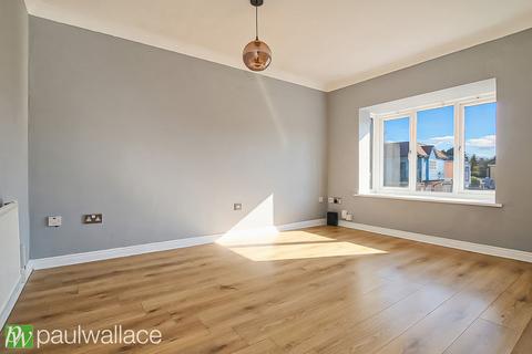 2 bedroom apartment for sale, Richmond Court, Broxbourne|173 Year Lease|Chain Free|Walk to Broxbourne Station