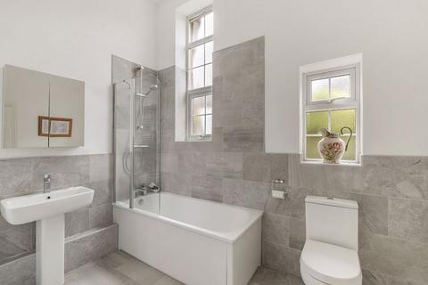 Flat 3, Victoria House, 2 Baltic Road, Tonbridge, TN9 2NB