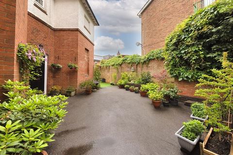Flat 3, Victoria House, 2 Baltic Road, Tonbridge, TN9 2NB