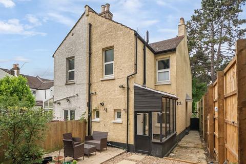 9 Lansdowne Road, Purley, CR8 2PD
