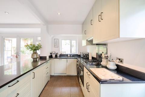 4 Famet Close, Purley, CR8 2DX