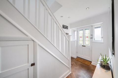 4 Famet Close, Purley, CR8 2DX