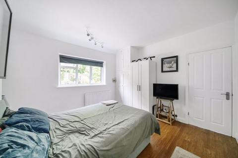 4 Famet Close, Purley, CR8 2DX