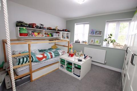 8 Fair Bank Close, Grimsby, DN32 9SB