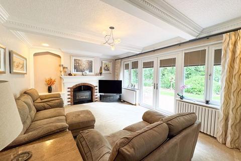61 Ings Lane, Waltham, Grimsby, DN37 0EY