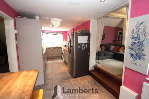 4 bedroom detached house for sale, Studley Road, Redditch, B98