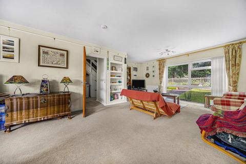 4 bedroom semi-detached house for sale, St Martin's Close, East Horsley