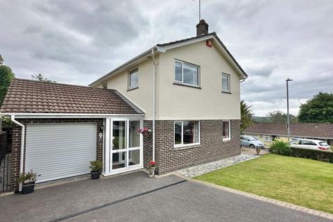 20 Cathedral View, Truro, TR1 3UF