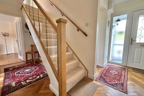 20 Cathedral View, Truro, TR1 3UF