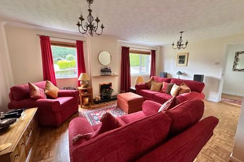20 Cathedral View, Truro, TR1 3UF