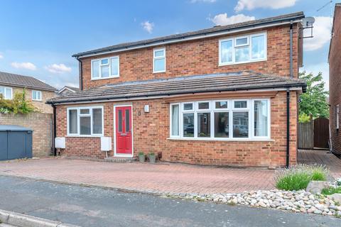 1 Cedar Close, Melbourn, Royston, SG8 6BL