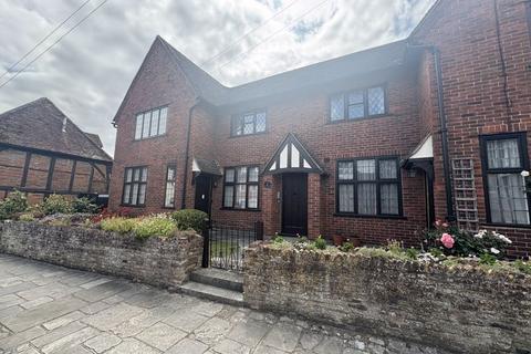 2 bedroom apartment to rent, St. Martins Square, Chichester