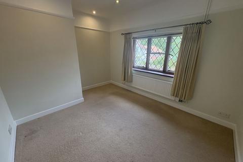 2 bedroom apartment to rent, St. Martins Square, Chichester
