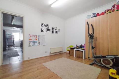 3 bedroom terraced house for sale, South Road, Edmonton, N9