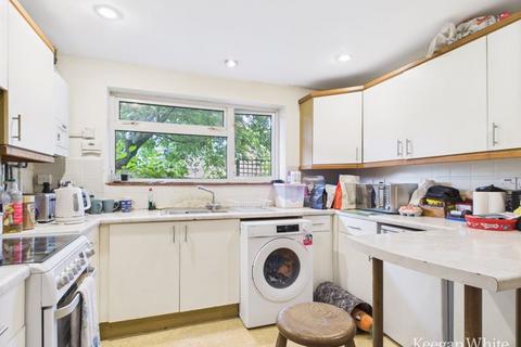 undefined, Headland Close, Great Missenden
