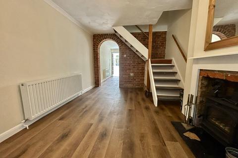 2 bedroom terraced house to rent, Alderford Street