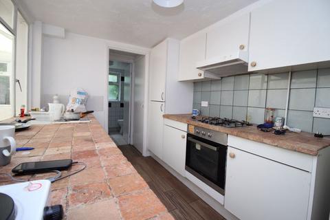 4 bedroom terraced house to rent, Padwell Road, Southampton SO14