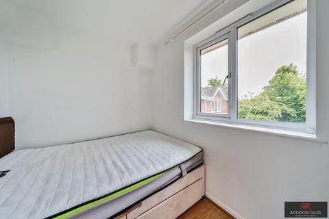 undefined, Walpole Road, Walpole Roa, Slough, Berkshire, SL1