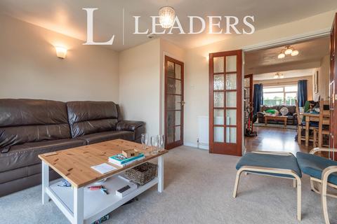 3 bedroom semi-detached house to rent, Mullway, Letchworth Garden City , SG6 4BG