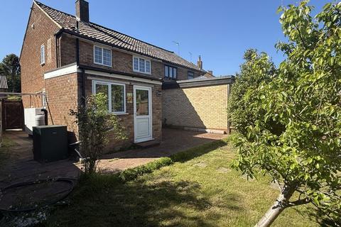 16 Goddards Close, Little Berkhamsted, Hertford, SG13 8NA
