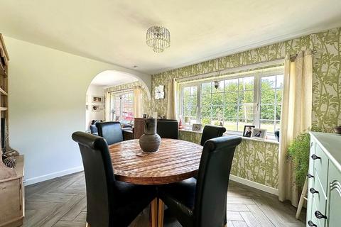5 bedroom detached bungalow for sale, Towcester Road, Milton Malsor, Northampton NN4