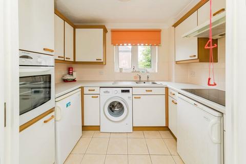 2 bedroom apartment for sale, St.James Road, East Grinstead RH19