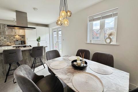64 Glamorgan Green, Llandarcy, Neath, SA10 6FB