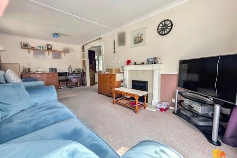 undefined, Chesham Road, Wigginton, HP23