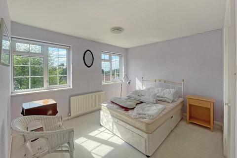 99 Ridge Langley, South Croydon, CR2 0AP
