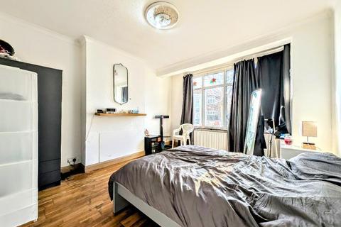 4 bedroom end of terrace house for sale, Edgehill Road, Mitcham, London, CR4 2HW