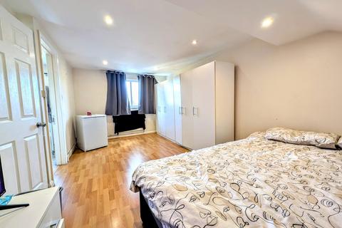 undefined, Edgehill Road, Mitcham