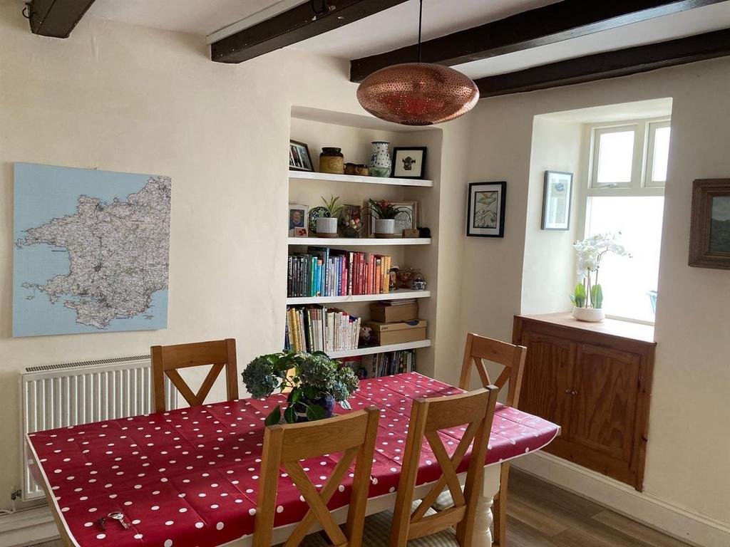 Dining room to replace.JPG