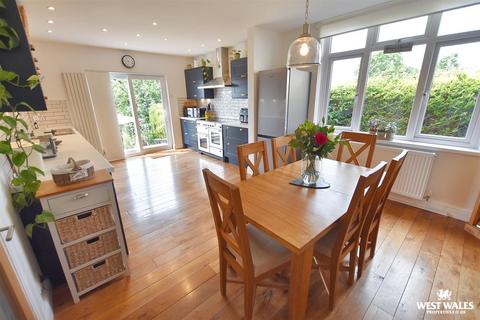 3 bedroom detached bungalow for sale, Llangwm