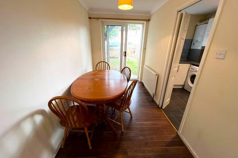 2 bedroom terraced house to rent, Pittman Gardens, Ilford IG1