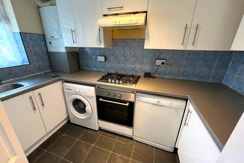2 bedroom terraced house to rent, Pittman Gardens, Ilford IG1